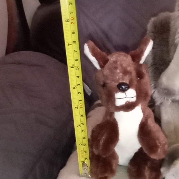 LARGE FAO SCHWARZ Kangaroo 🦘 &  Joey🦘 - Picture 15 of 17